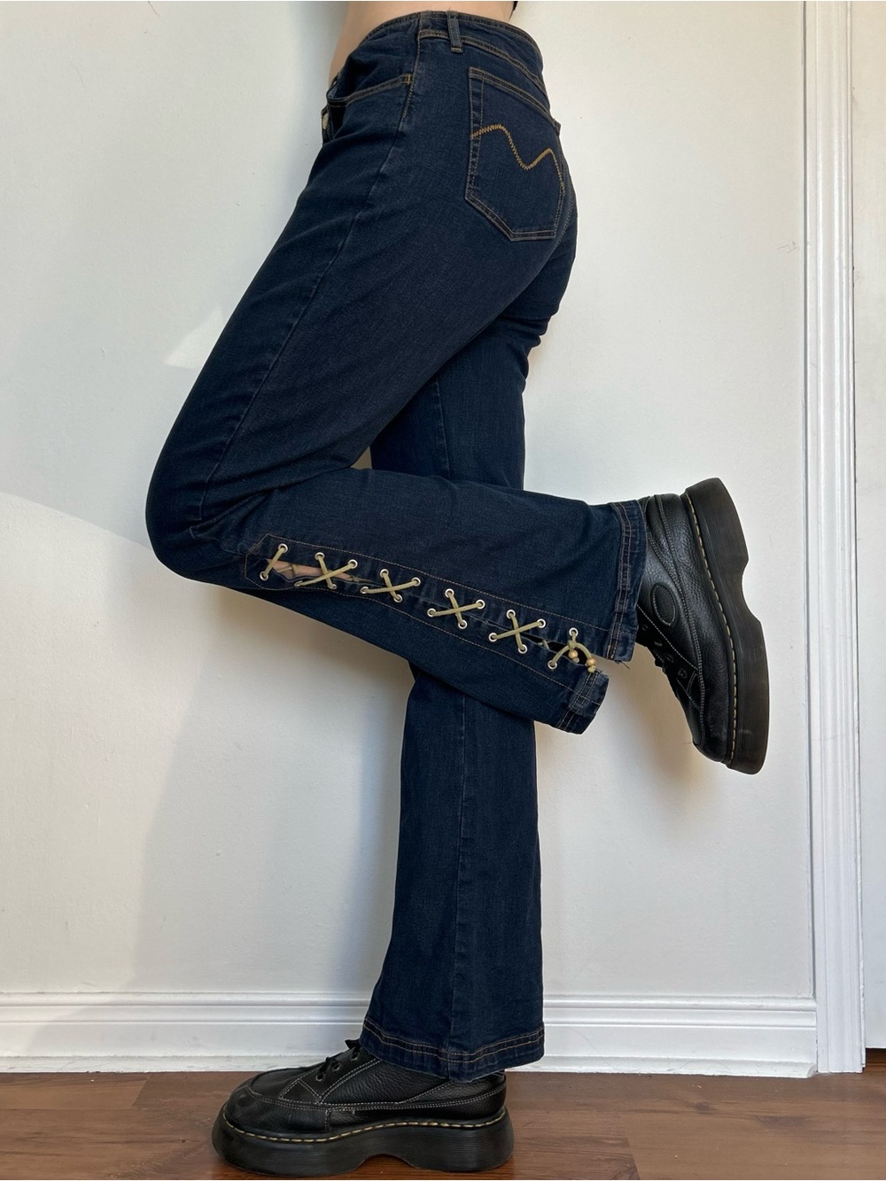 Vintage Dark Washed Mid-Rise Jeans